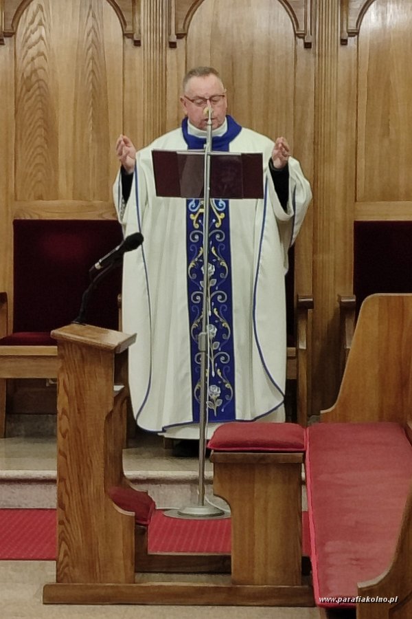 38 Wtorek - msza wieczorna.jpg